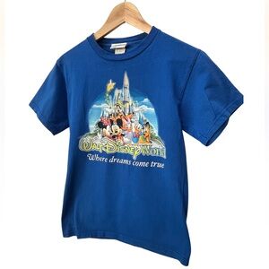 Vintage Walt Disney World Graphic Tshirt